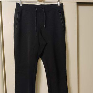 Uniqlo Dri-Fit L Joggers